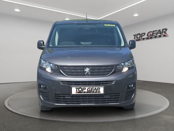 2025 Peugeot Partner
