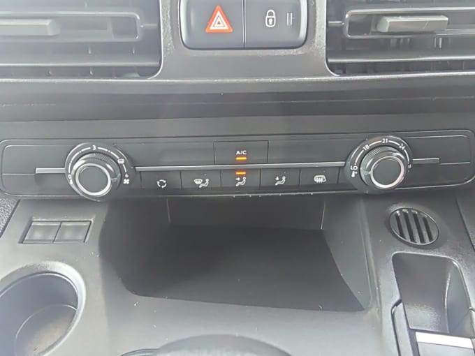 2025 Peugeot Partner