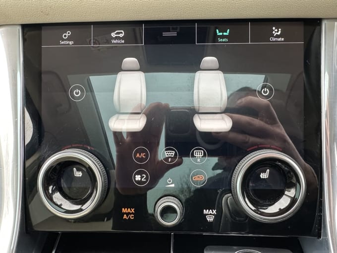 2025 Land Rover Range Rover Sport