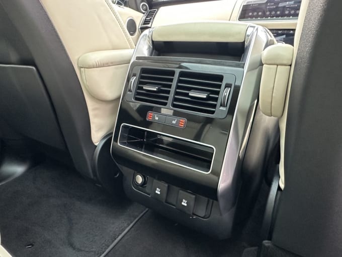 2025 Land Rover Range Rover Sport