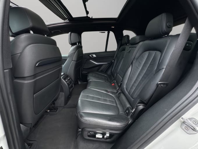 2025 BMW X5