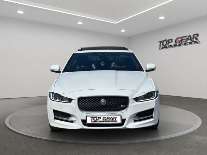 2025 Jaguar Xe