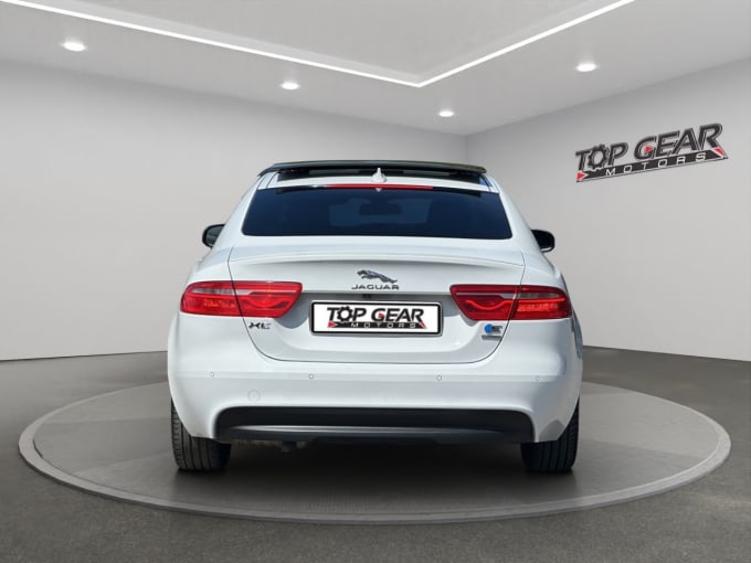 2025 Jaguar Xe