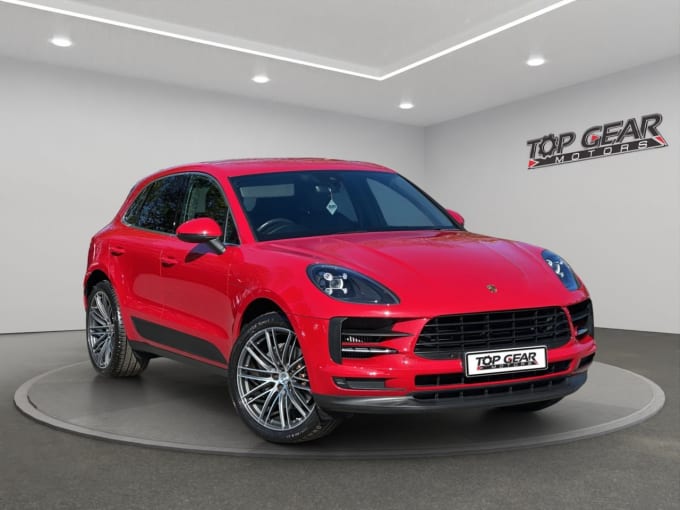 2025 Porsche Macan