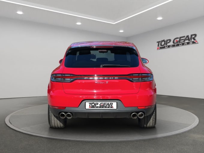 2025 Porsche Macan