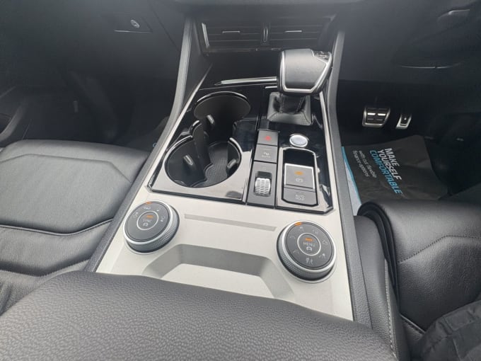 2025 Volkswagen Touareg