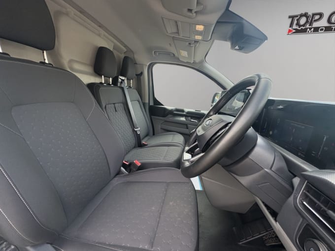 2025 Ford Transit Custom