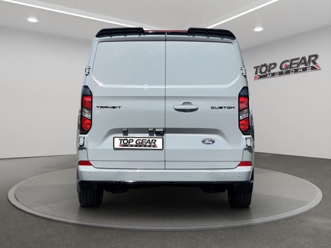 2025 Ford Transit Custom