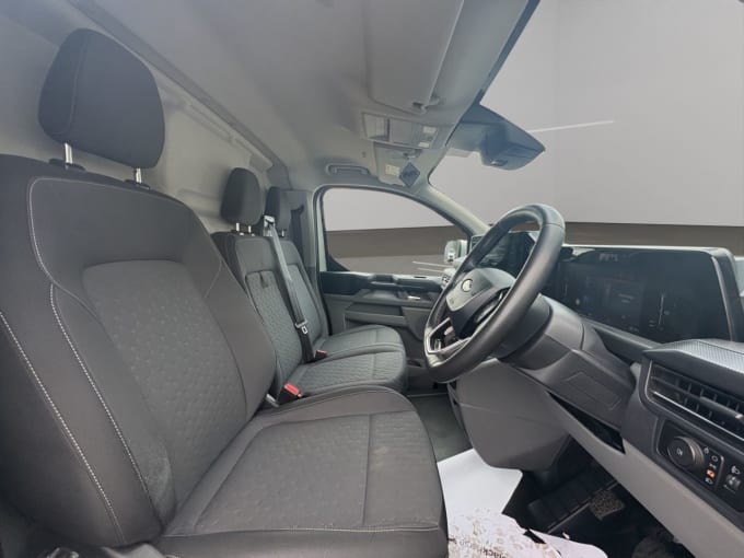 2025 Ford Transit Custom