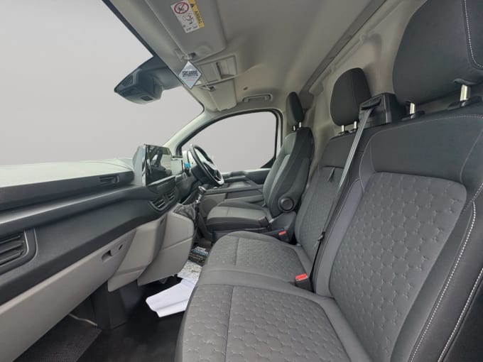 2025 Ford Transit Custom