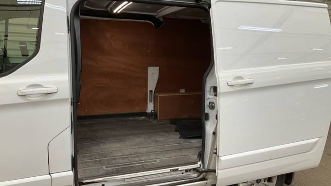 2025 Ford Transit Custom