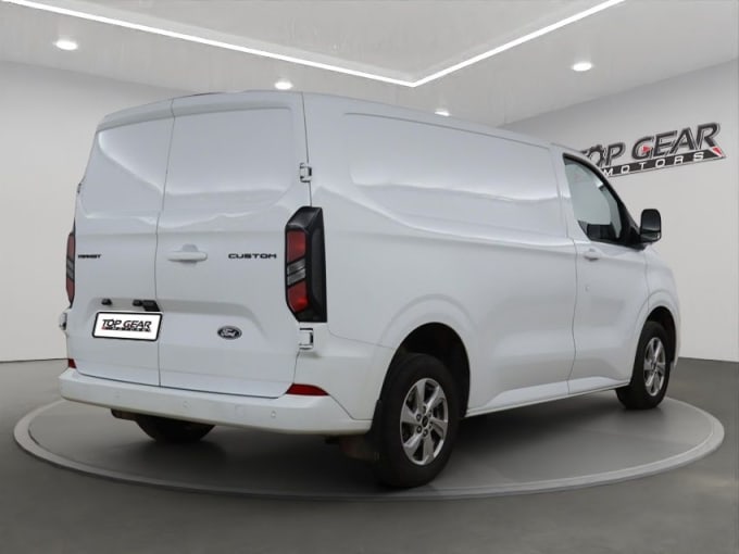 2025 Ford Transit Custom