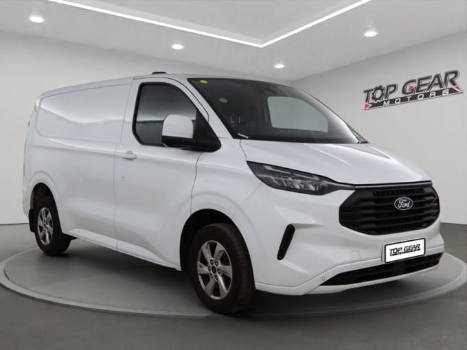 2025 Ford Transit Custom