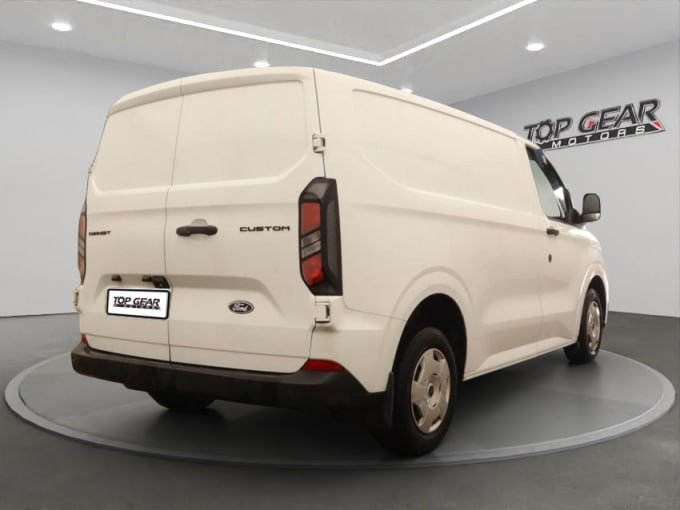 2025 Ford Transit Custom