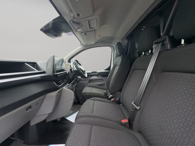 2025 Ford Transit Custom