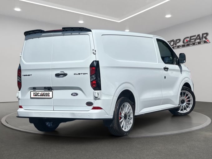2025 Ford Transit Custom