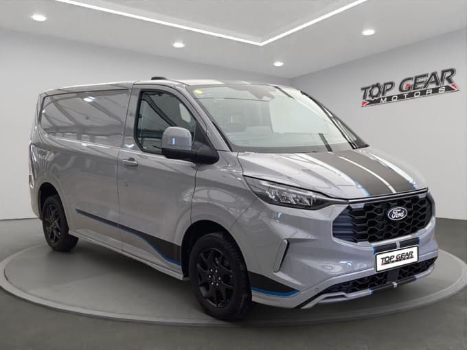 2025 Ford Transit Custom