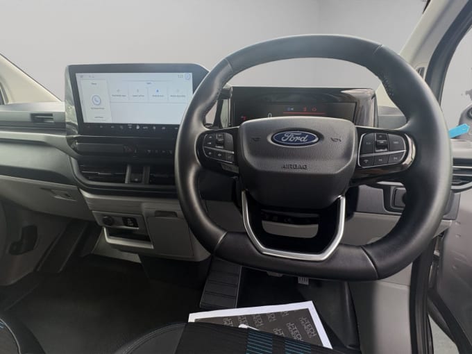 2025 Ford Transit Custom