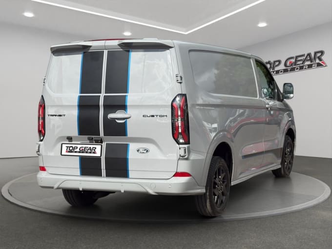 2025 Ford Transit Custom
