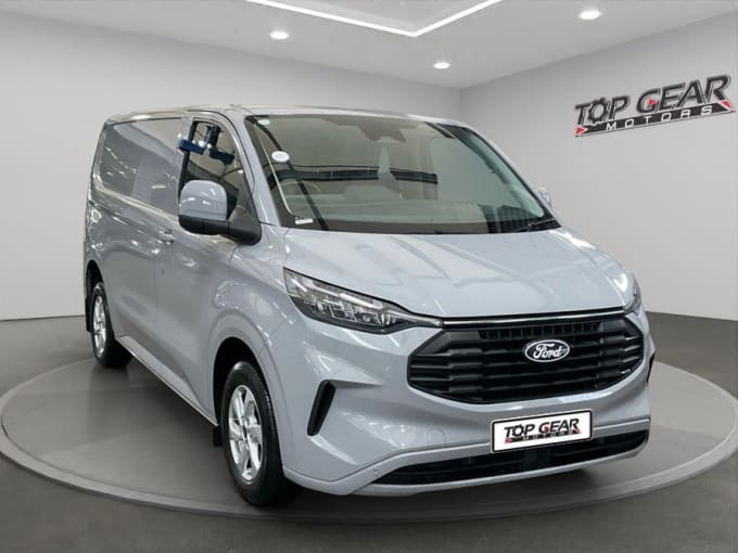 2025 Ford Transit Custom