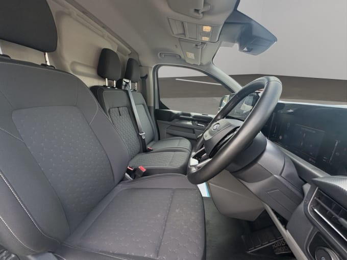 2025 Ford Transit Custom