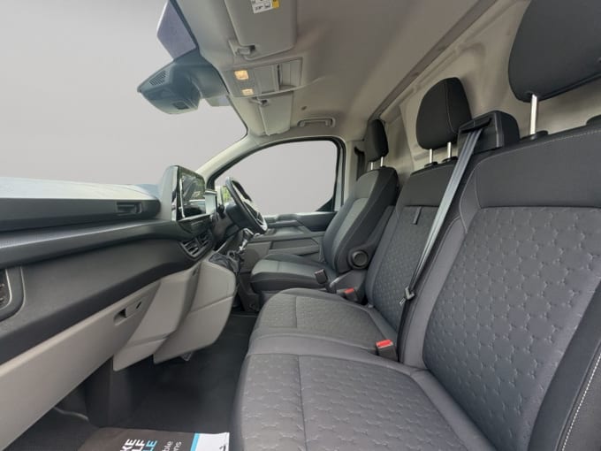 2025 Ford Transit Custom