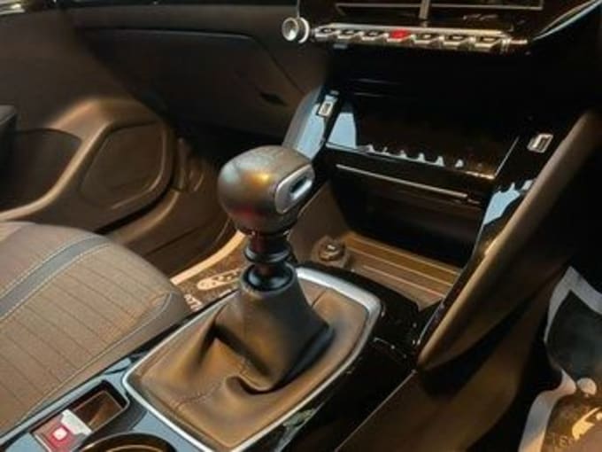 2025 Peugeot 208