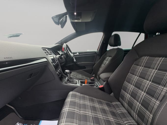 2025 Volkswagen Golf
