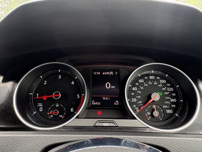 2025 Volkswagen Golf