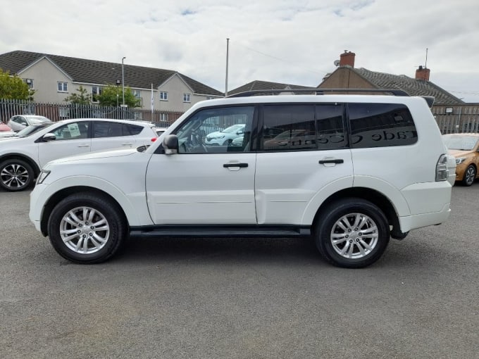 2013 Mitsubishi Shogun