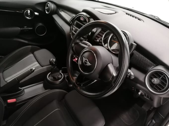 2024 Mini Hatch Cooper