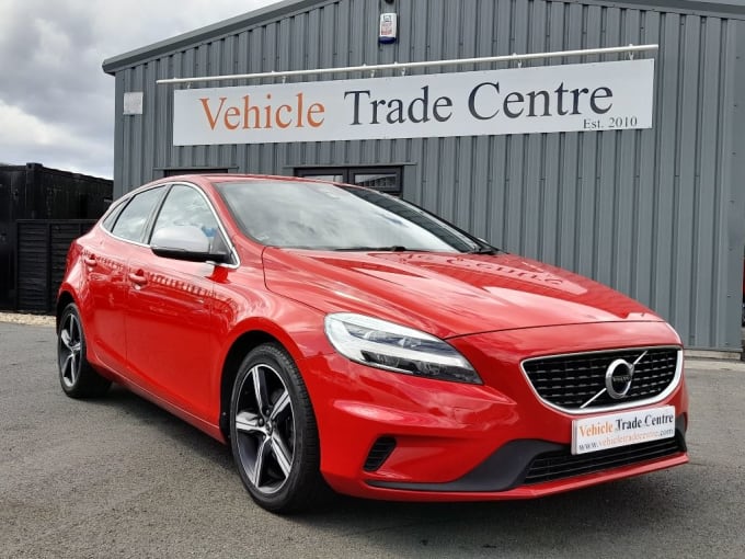 2024 Volvo V40