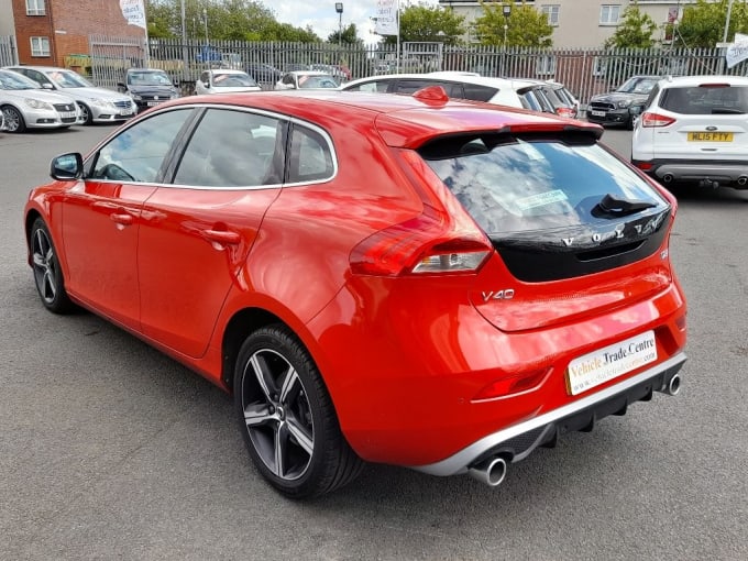 2024 Volvo V40