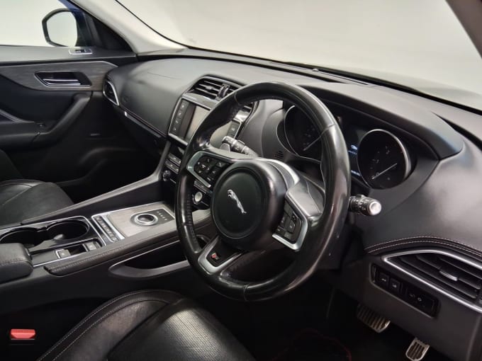 2025 Jaguar F-pace