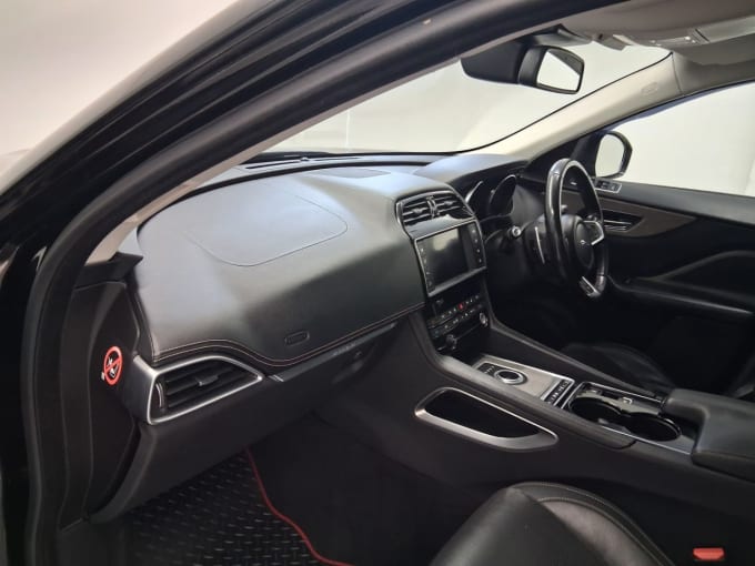 2025 Jaguar F-pace