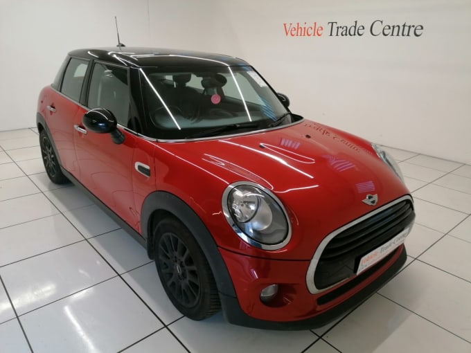 2025 Mini Hatch