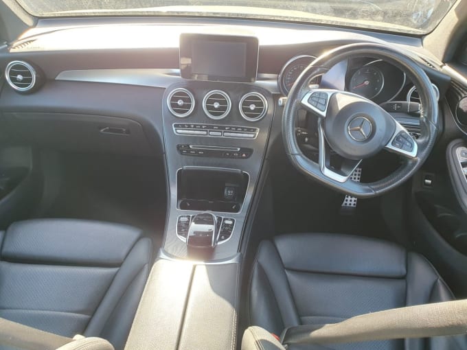 2025 Mercedes-benz Glc