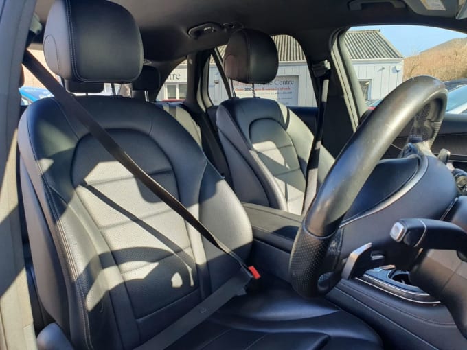 2025 Mercedes-benz Glc