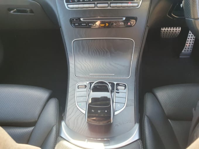 2025 Mercedes-benz Glc