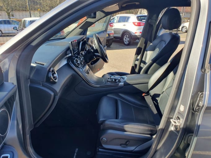 2025 Mercedes-benz Glc