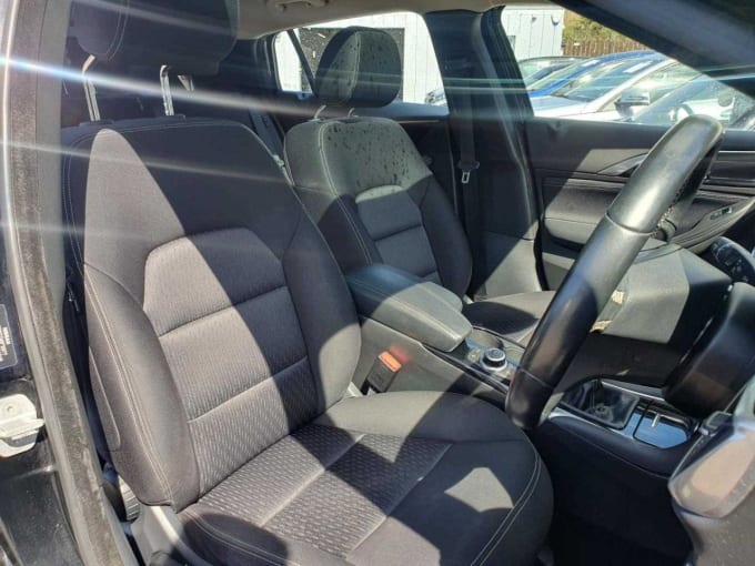 2025 Infiniti Q30