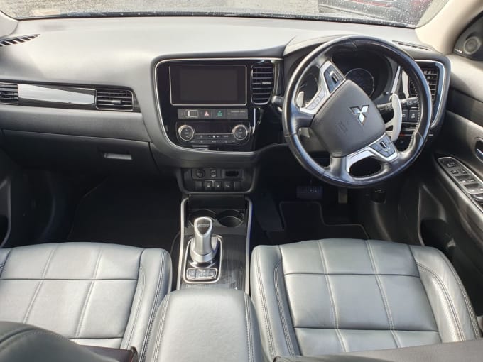 2025 Mitsubishi Outlander