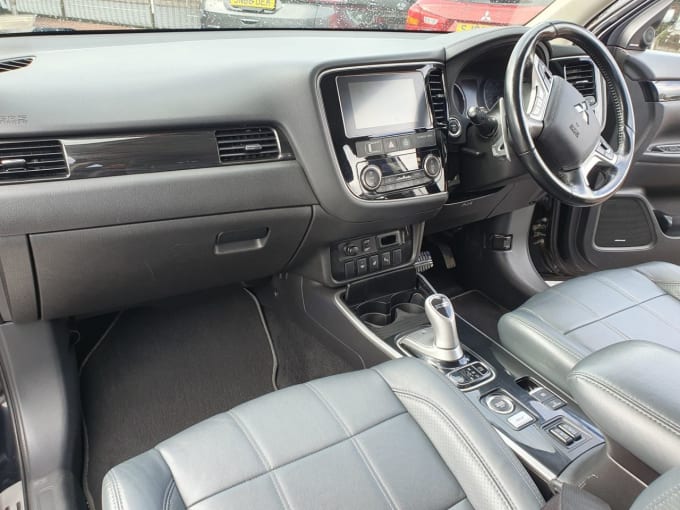 2025 Mitsubishi Outlander