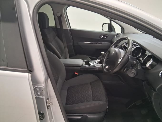 2025 Peugeot 3008