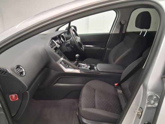 2025 Peugeot 3008