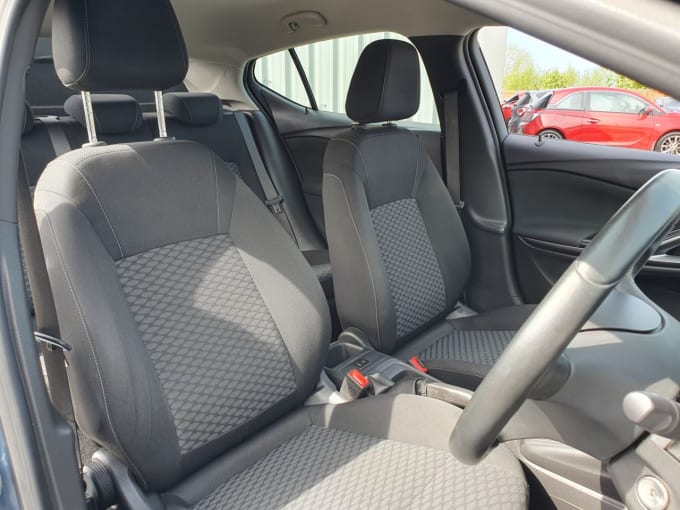 2025 Vauxhall Astra