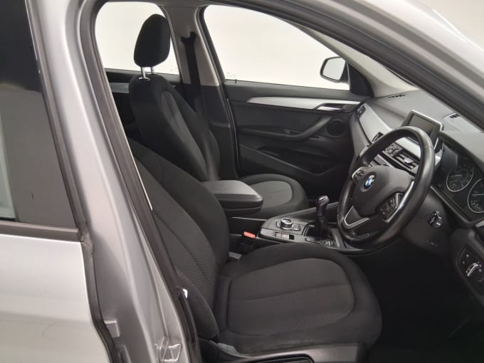 2025 BMW X1