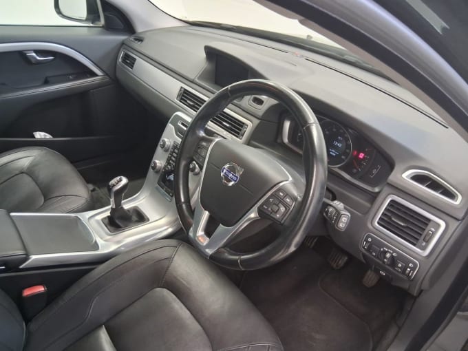 2025 Volvo V70