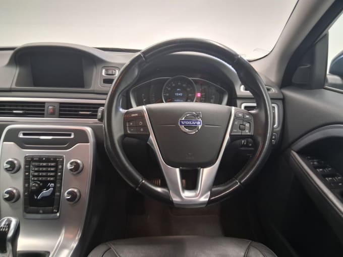 2025 Volvo V70