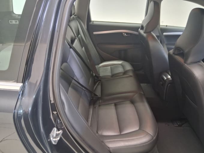 2025 Volvo V70